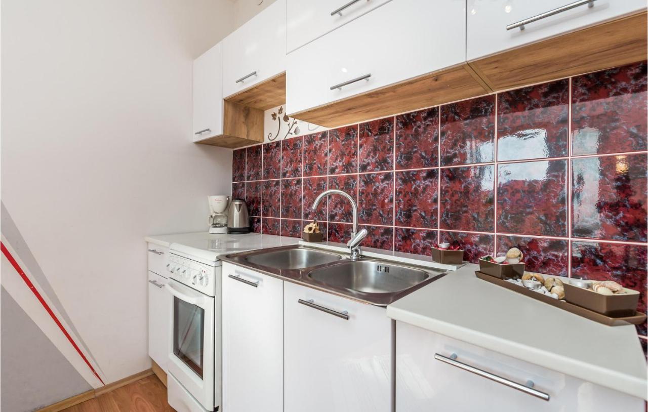 Awesome Apartment In Povljana With 2 Bedrooms And Wifi Eksteriør billede